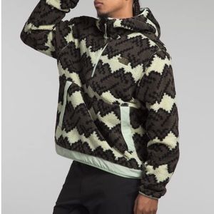 The North Face Men's Campshire Fleece Hoodie